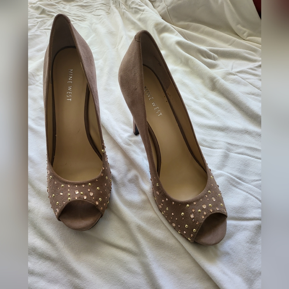 Nine West Pump